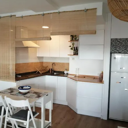 Apartment Mar 21 *